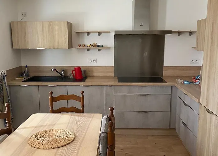 Holiday home Maison T4 Dans Ancien Corps De Ferme Avec Gaudies